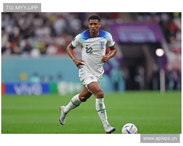 贝林厄姆从中场到影锋的战术转型逻辑解析