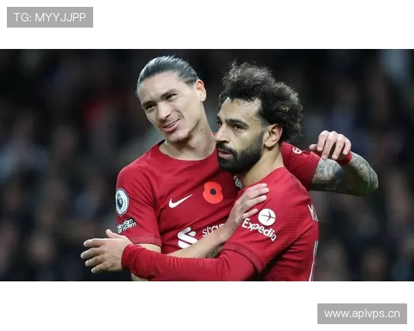 迪马利亚与萨拉赫：左脚边锋进攻路径对比