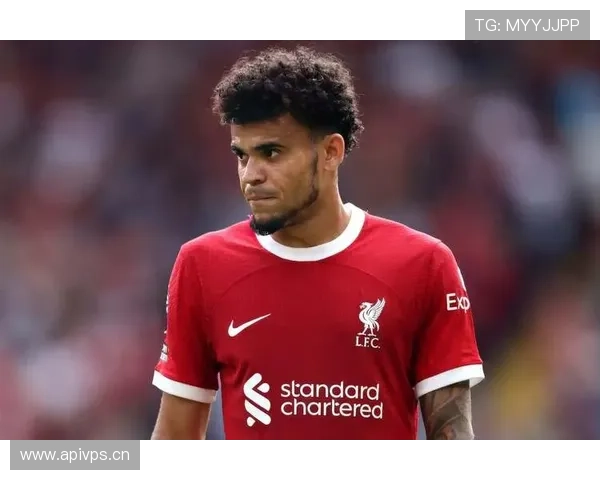 萨拉赫 vs 因西涅:边锋进攻效率与战术角色对比 萨拉赫 vs 因西涅:边锋进攻效率与战术角色对比