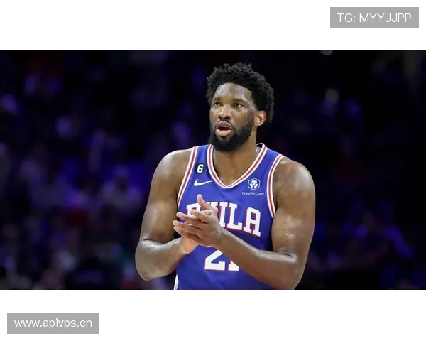 恩比德有人喊他“乔尔大帝”，但街头随便一晃居然像邻家大叔…差太多了吧！